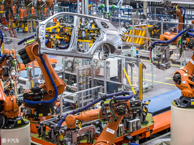 高端對(duì)話 景瑤解讀華晨“i時(shí)代”戰(zhàn)略下的新能源開發(fā)與邁進(jìn)之路